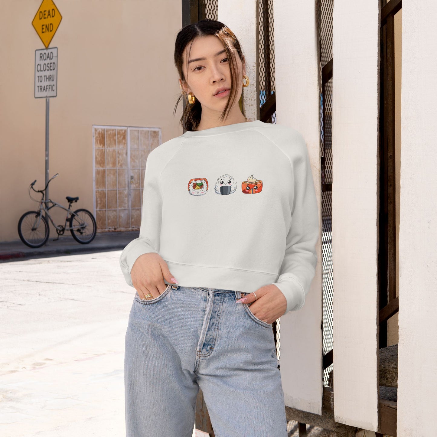 Kawaii Sushi Design Women's Cropped Fleece Pullover